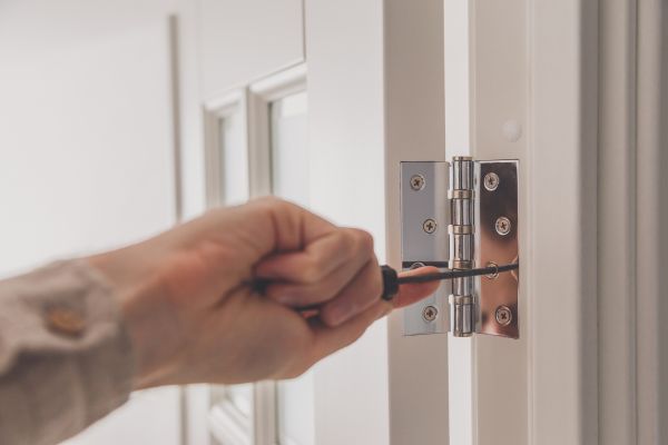 Hinge Repair in East Lansing