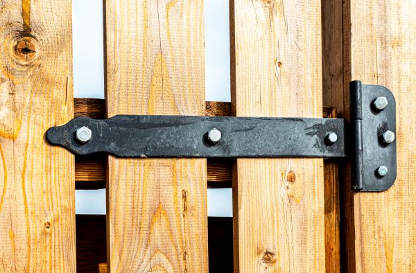 Gate Hinge Repair in East Lansing