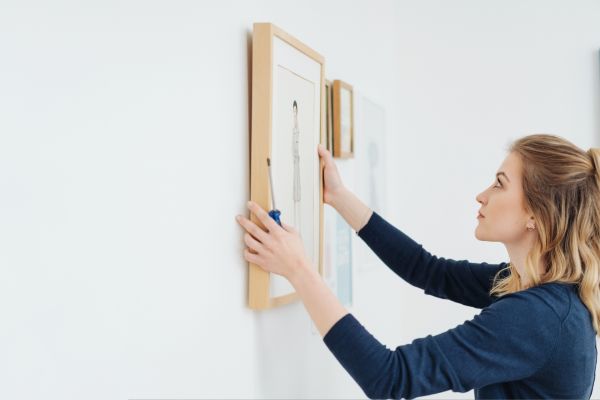 Picture Hanging Service in East Lansing