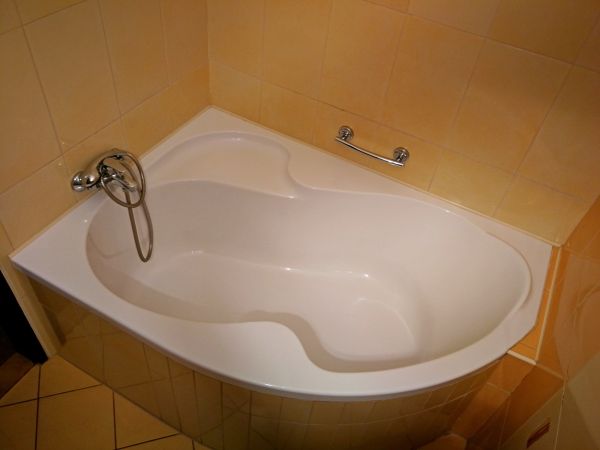 Tub Handrail Installation in East Lansing