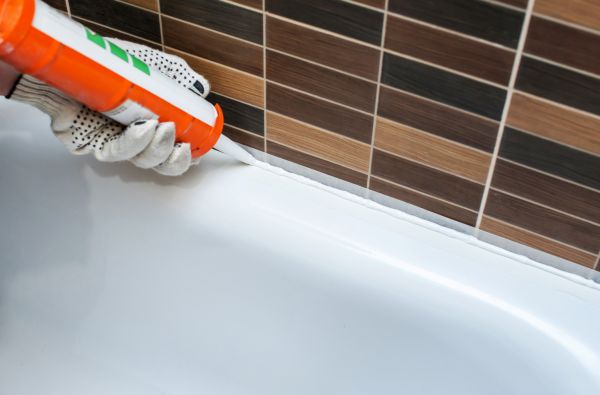 Bathtub Sealing in East Lansing